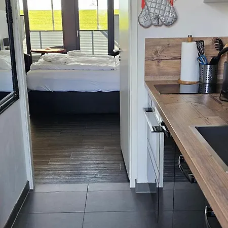 Black-pearl In Erster Seereihe Direkt An Der Lagune